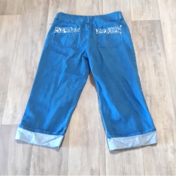 Chico's Denim - Womens jeans Crop pants sz 15 CHICO Midrise Short Pants